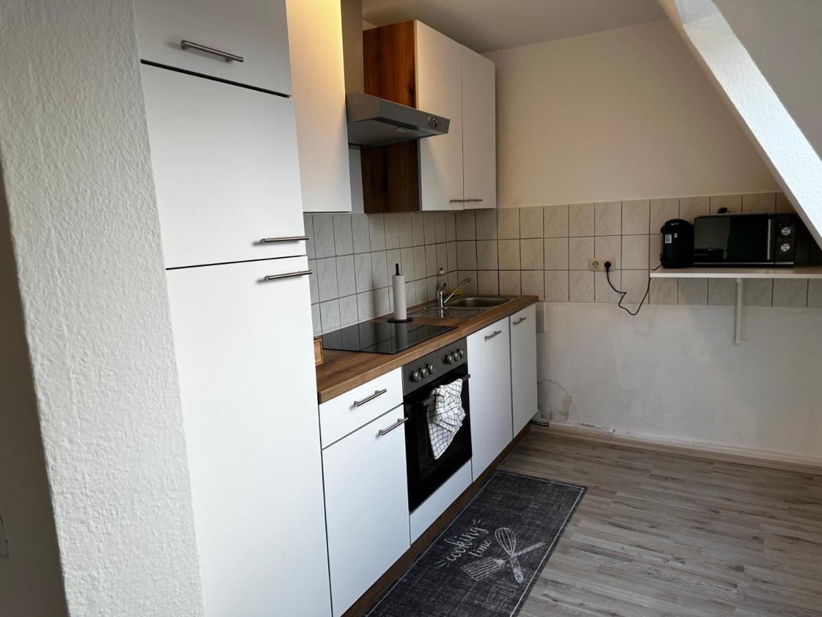 A&V Apartments Schoene Dachgeschoss Wohnung Apt Sterne 盖尔森基兴 外观 照片