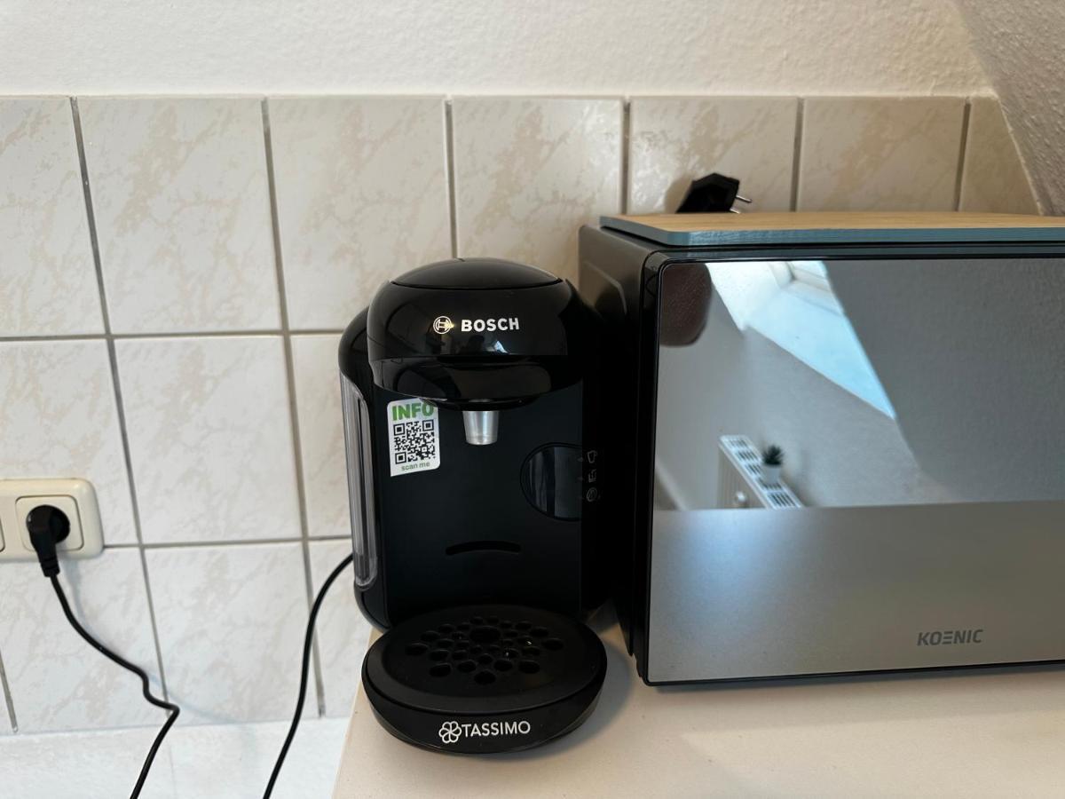 A&V Apartments Schoene Dachgeschoss Wohnung Apt Sterne 盖尔森基兴 外观 照片